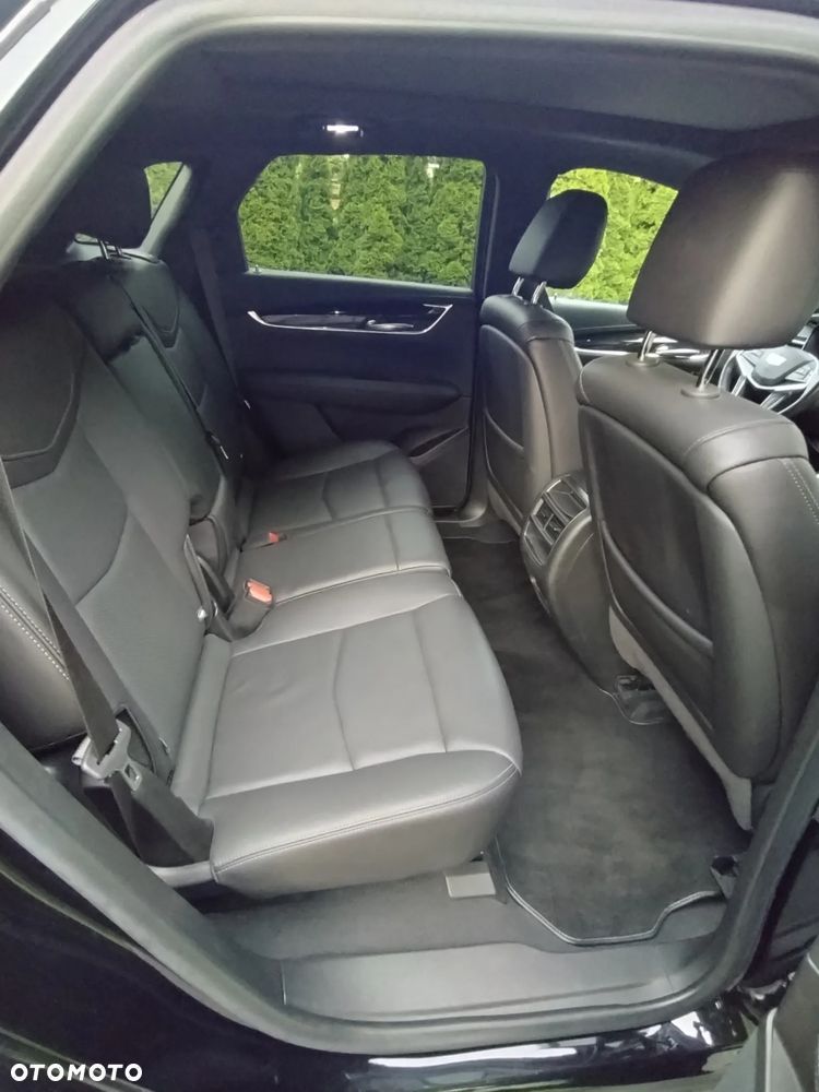 Cadillac XT5 - 13