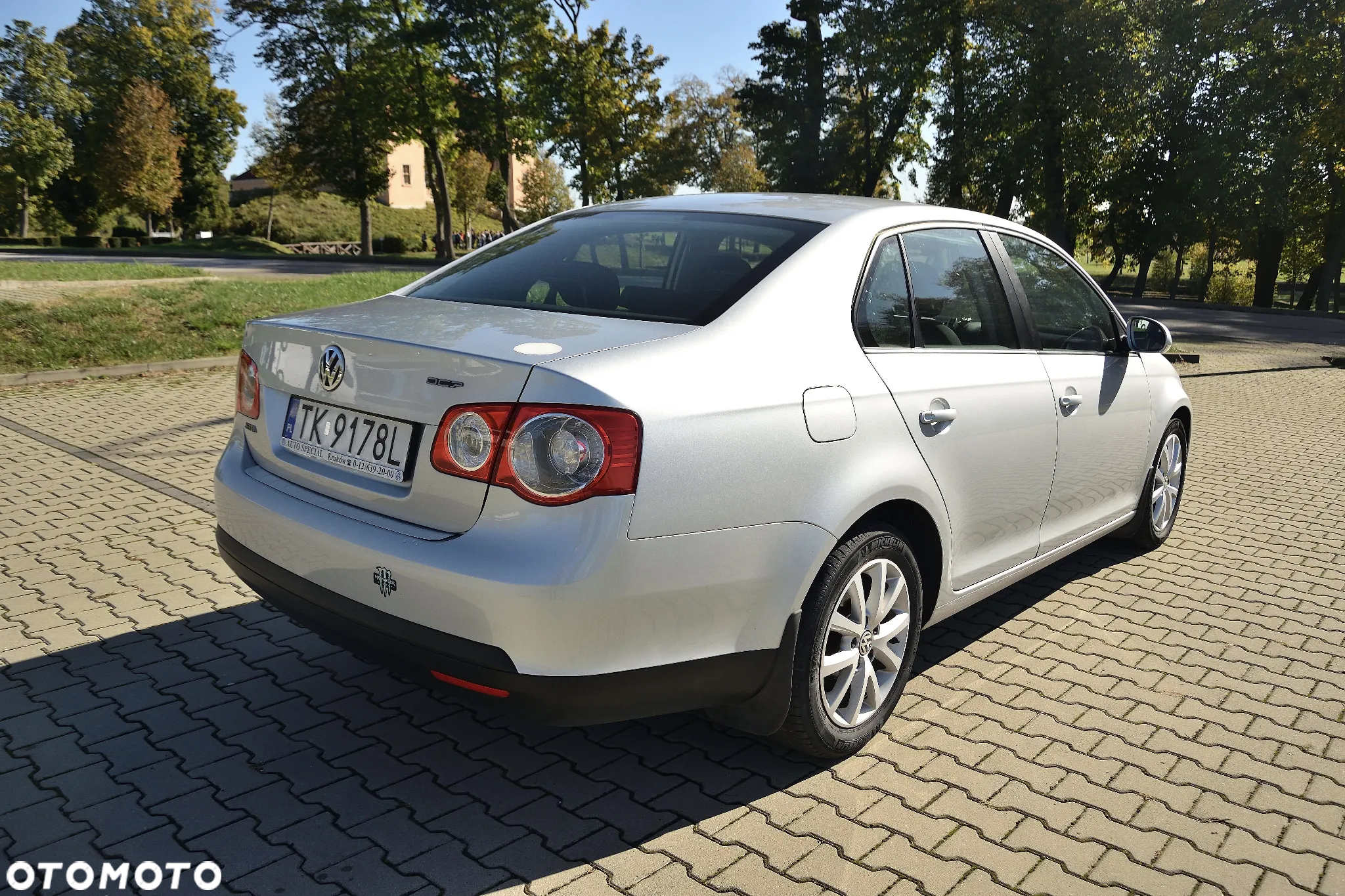 Volkswagen Jetta 1.6 TDI DPF Comfortline - 12