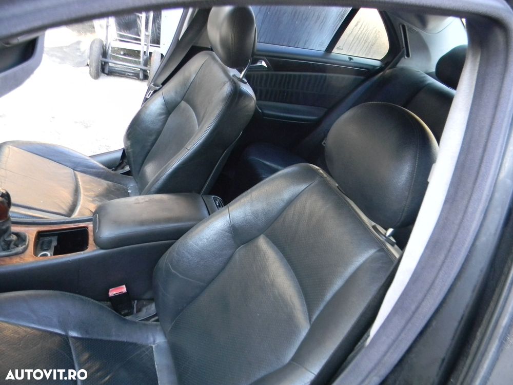 Dezmembrari  Mercedes-Benz C-CLASS (W203)  2000  > 2007 C 200 CDI (20 - 10