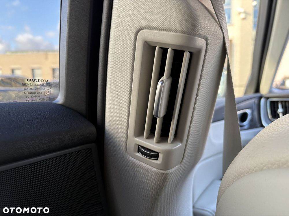 Volvo XC 60 - 21