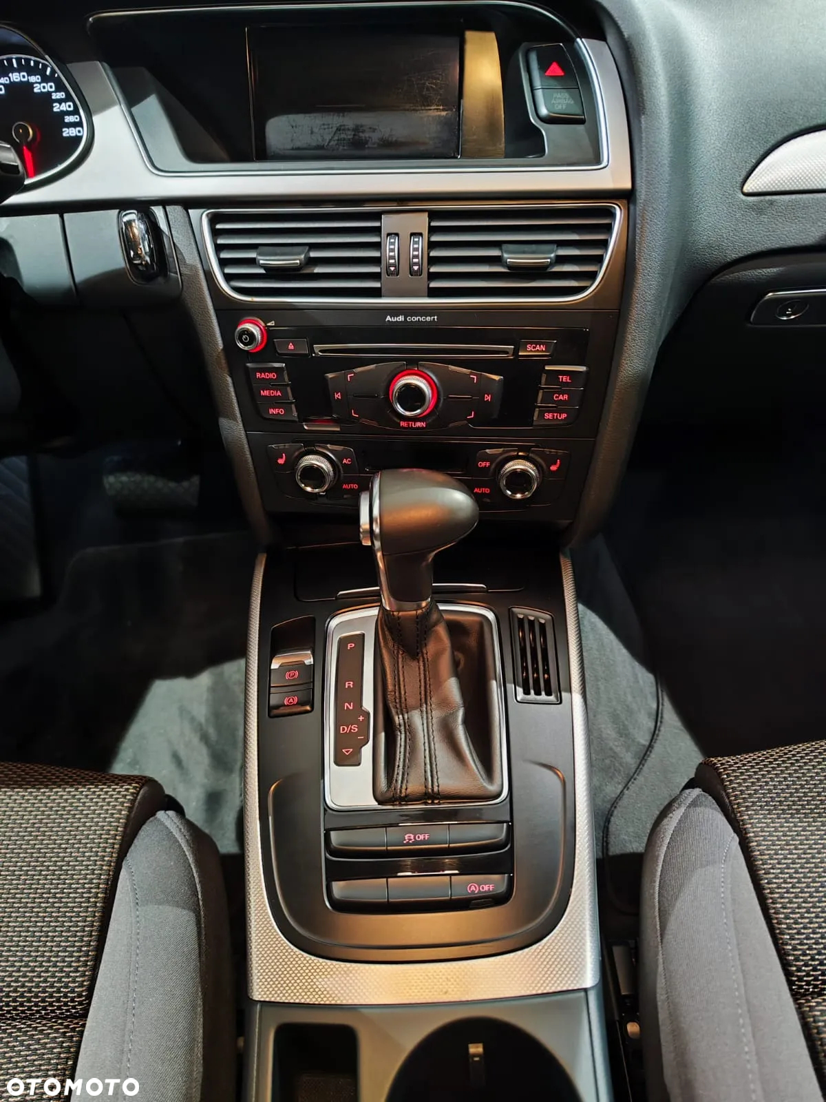 Audi A4 Allroad 2.0 TDI Quattro S tronic - 15