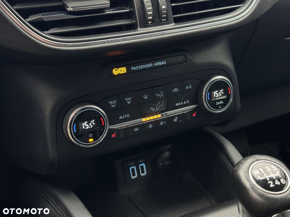 Ford Kuga - 27