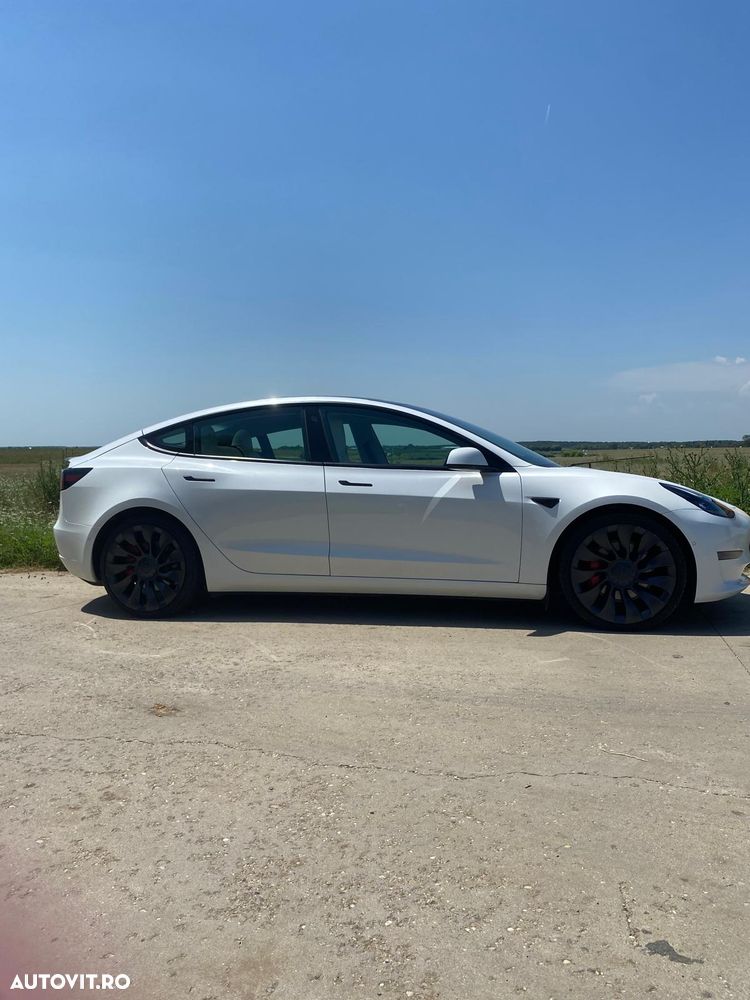 TESLA Model 3 2021 — imagine 4
