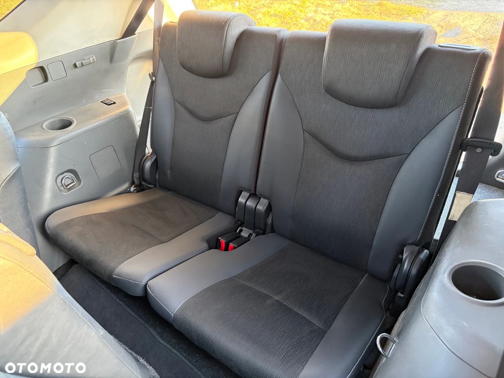 Toyota Prius+ (Hybrid) - 9