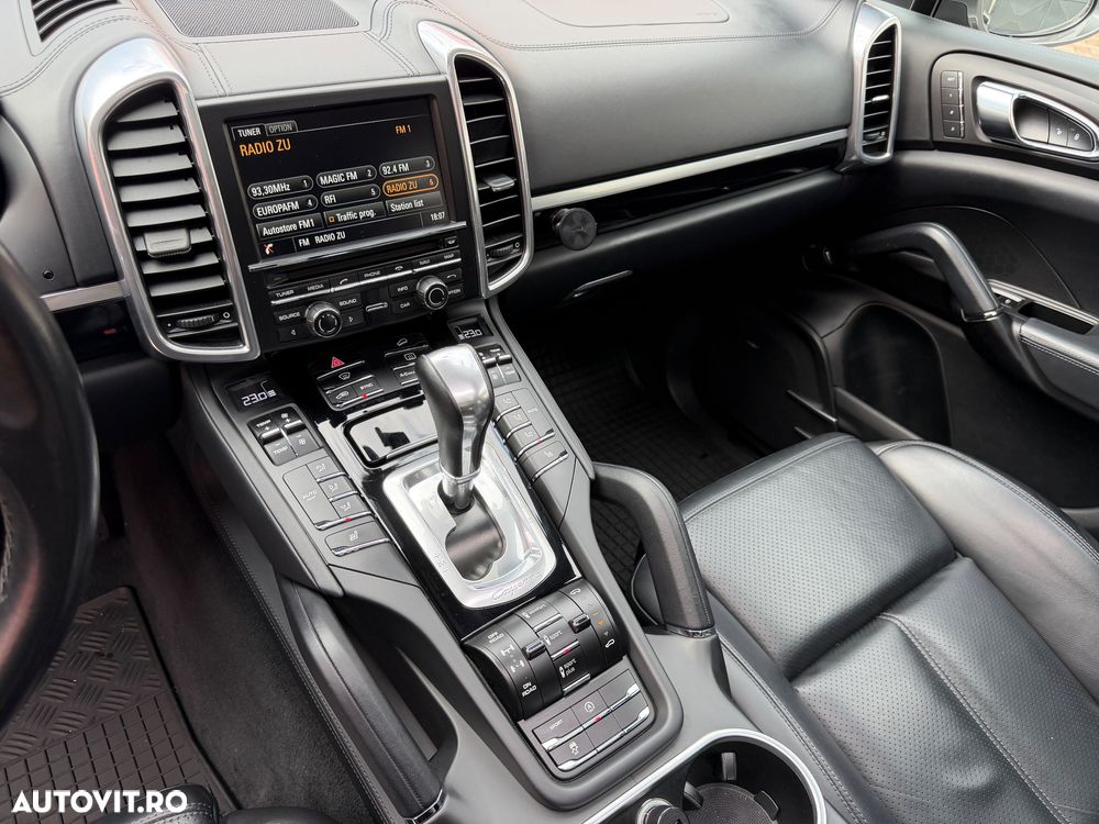 Porsche Cayenne Platinum Edition - 20