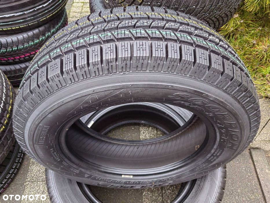 215/65R16 98T Pirelli Scorpion Ice i Snow opona pojedyncza zimowa - 8