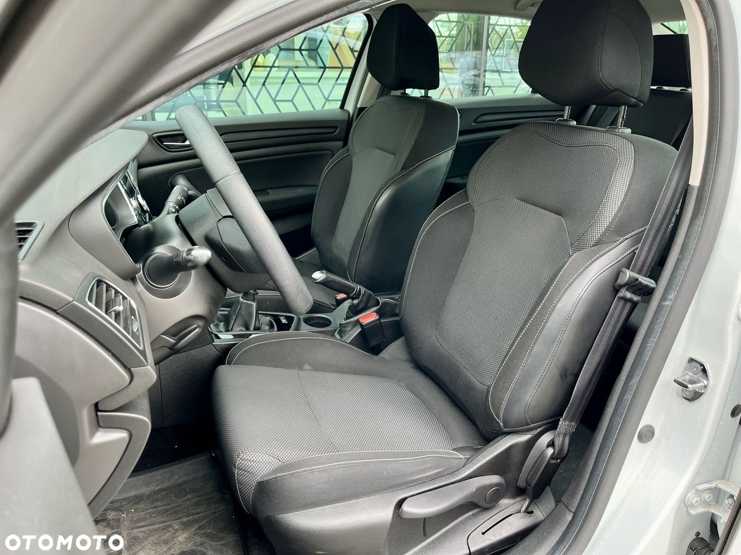 Renault Megane 1.3 TCe FAP Limited - 6