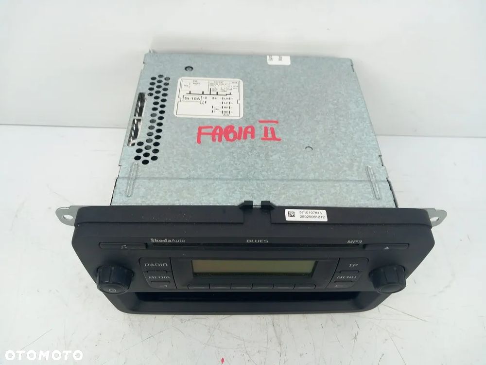 Radio Fabryczne CD MP3 BLUES Skoda Fabia II 2013r 5J0035152A - 2