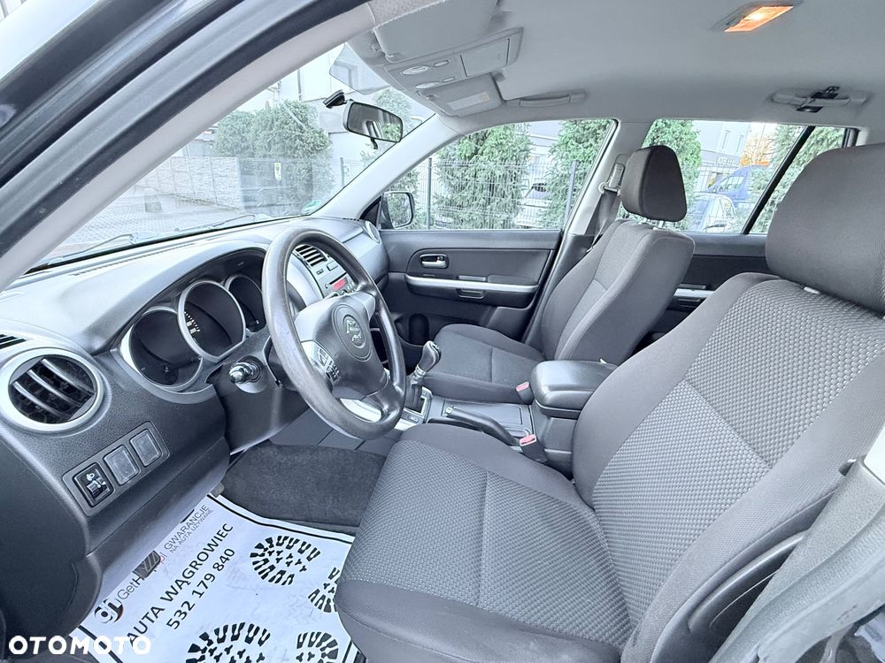 Suzuki Grand Vitara 1.9 DDiS Club DPF Family - 11