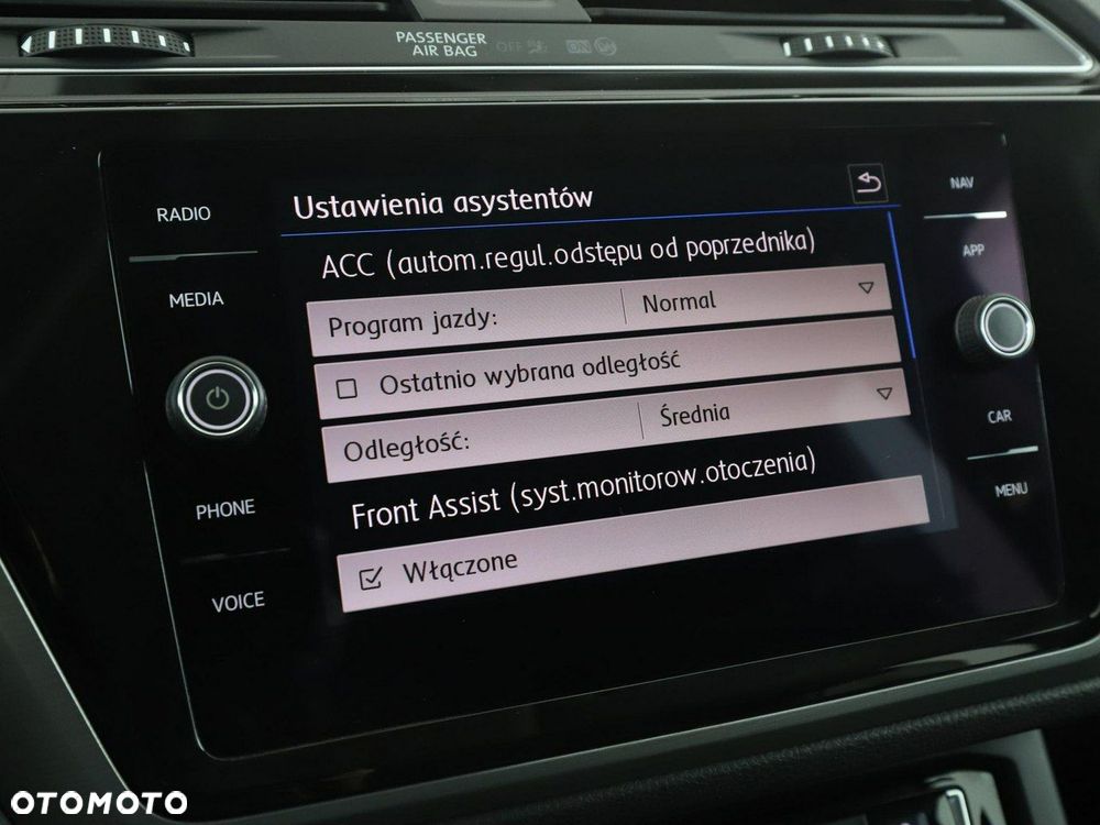 Volkswagen Touran 1.4 TSI BMT Comfortline DSG - 26