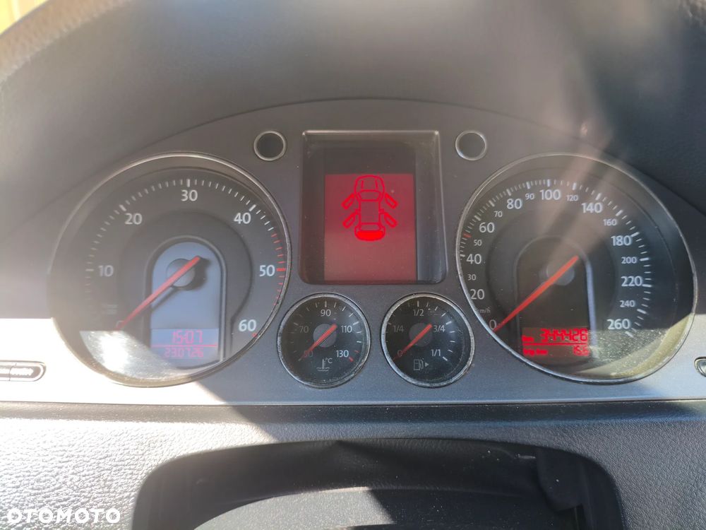 Volkswagen Passat 2.0 TDI Trendline - 21