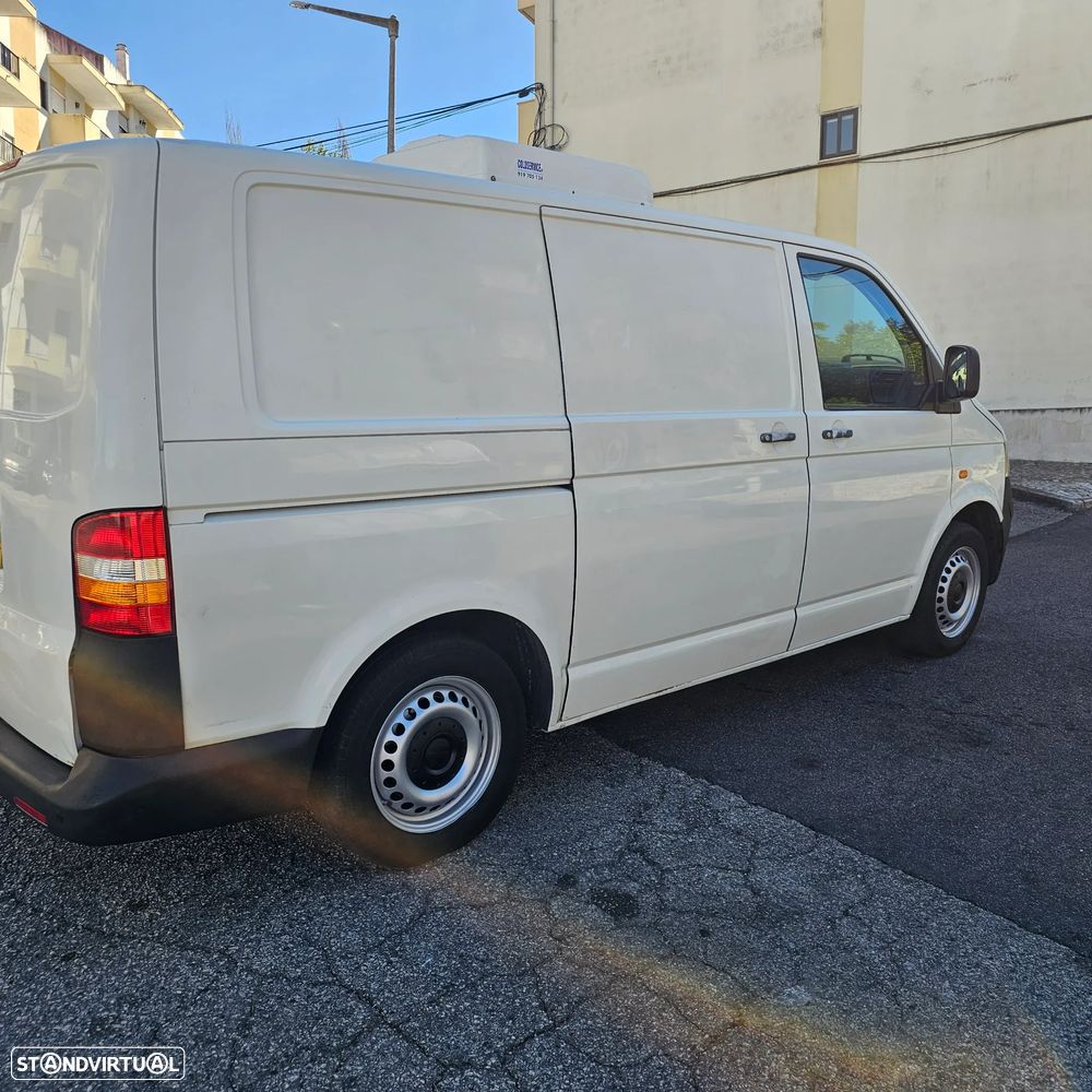 VW Transporter frio garagem - 26