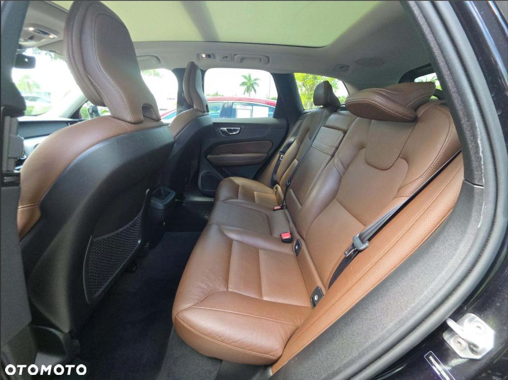 Volvo XC 60 T6 AWD Momentum - 12