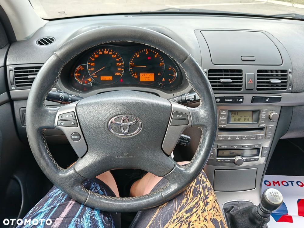 Toyota Avensis 2.2 D-4D X Premium - 9