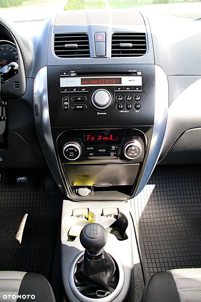 Suzuki SX4 1.6 VVT 4x2 City - 26