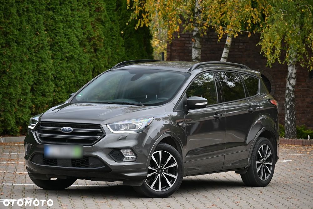 Ford Kuga 1.5 EcoBoost 2x4 ST-Line - 4