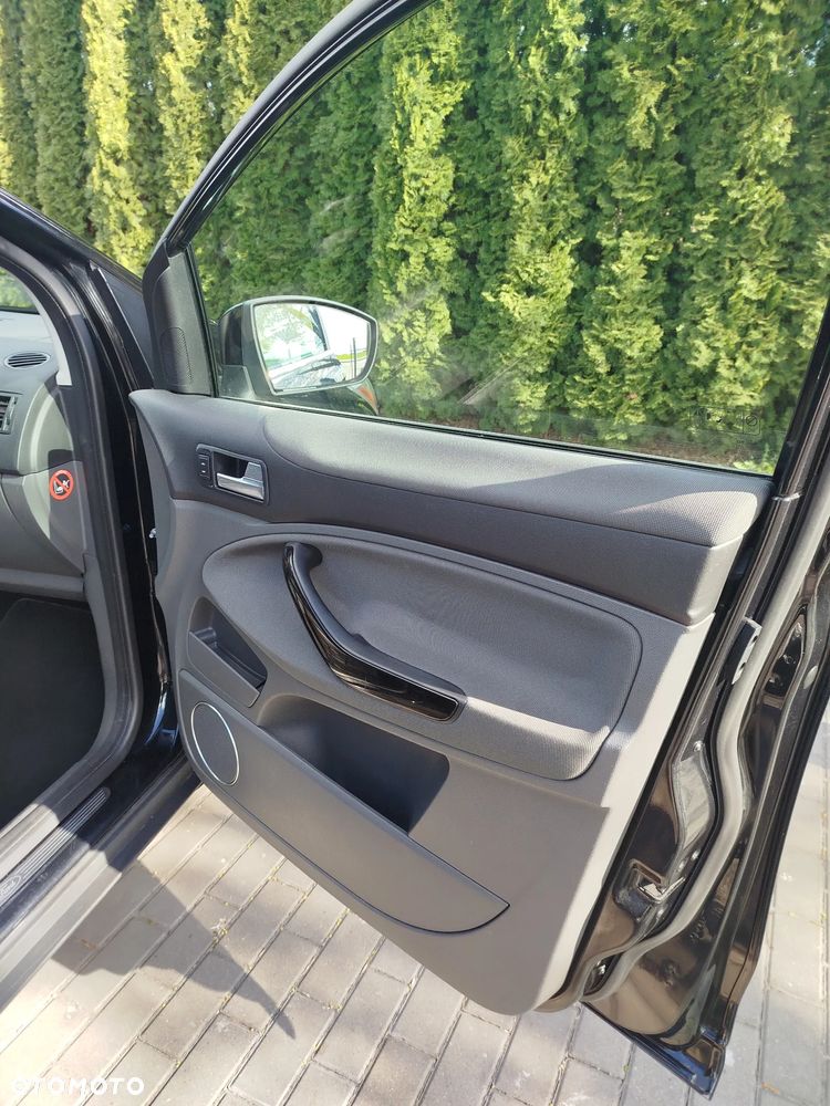 Ford Kuga 2.0 TDCi 4x4 Titanium - 7