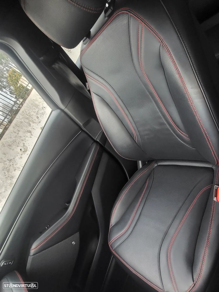 Ford Mustang Mach-E 75.7 kWh Premium AWD - 27