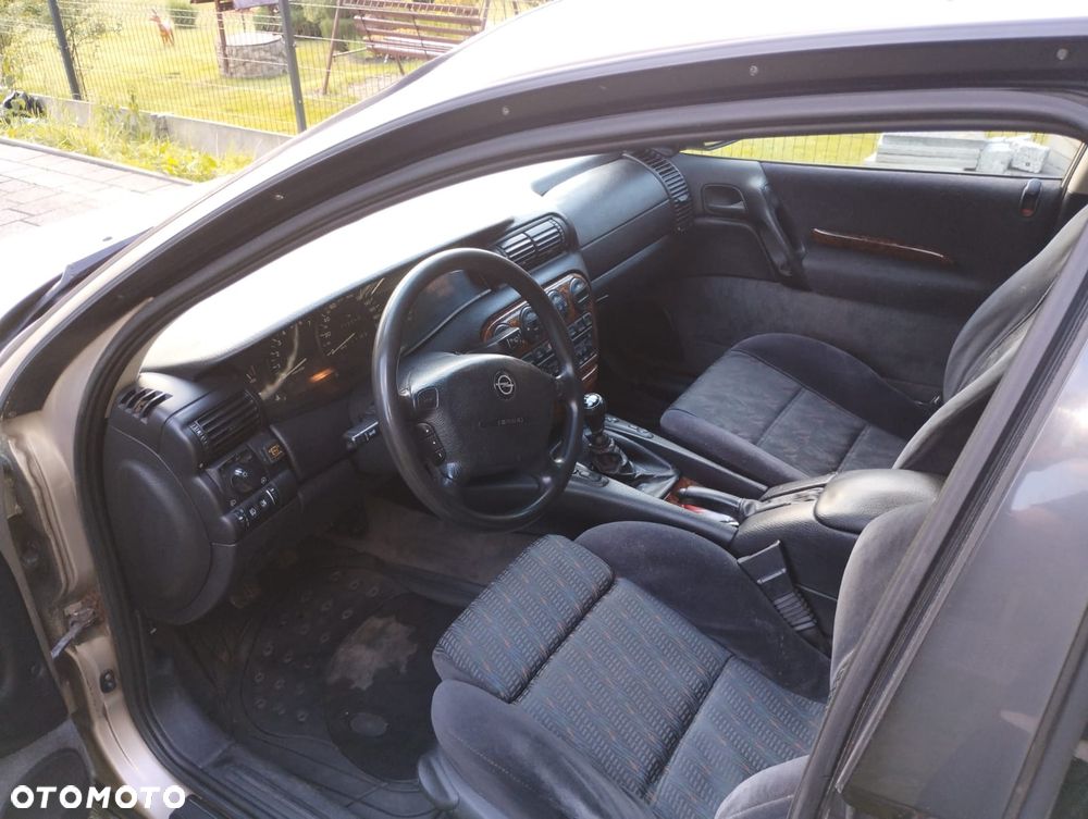 Opel Omega - 3