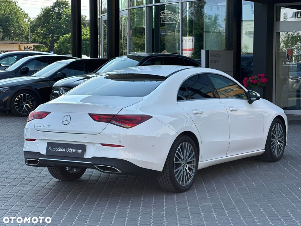 Mercedes-Benz CLA 200 Progressive 7G-DCT - 7