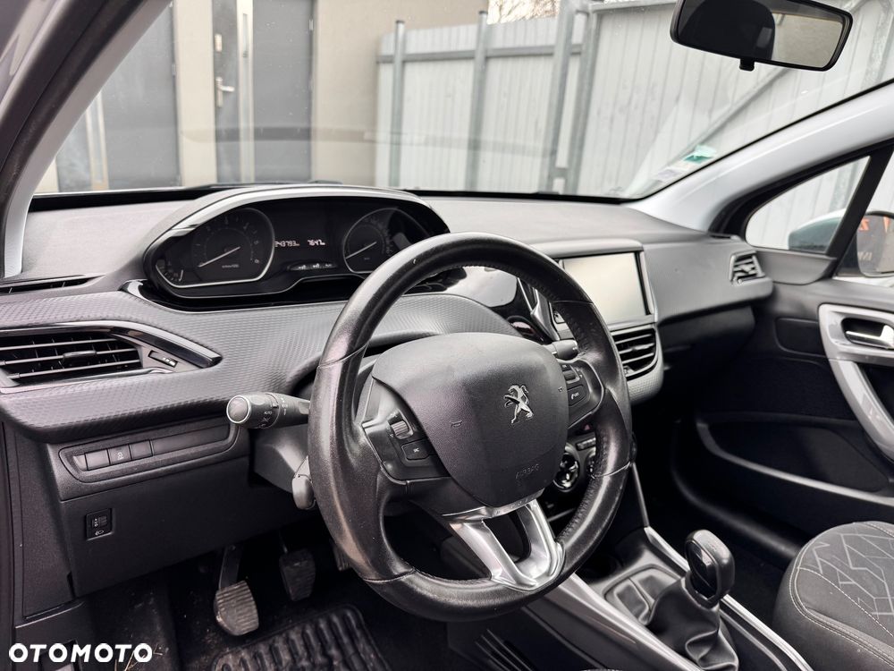 Peugeot 2008 1.6 BlueHDi Style - 9
