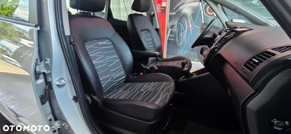 Kia Venga 1.6 CRDi 128 ISG Vision - 37