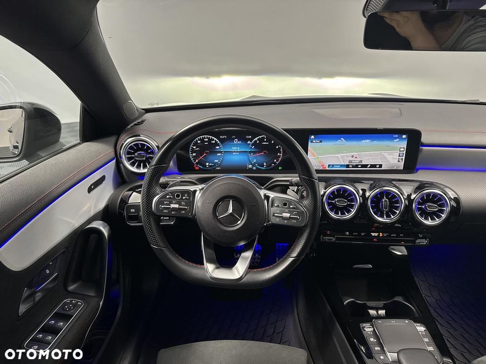 Mercedes-Benz CLA 200 AMG Line 7G-DCT - 23