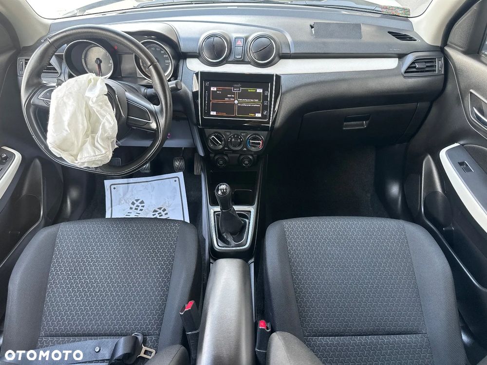 Suzuki Swift 1.2 Premium Plus - 26