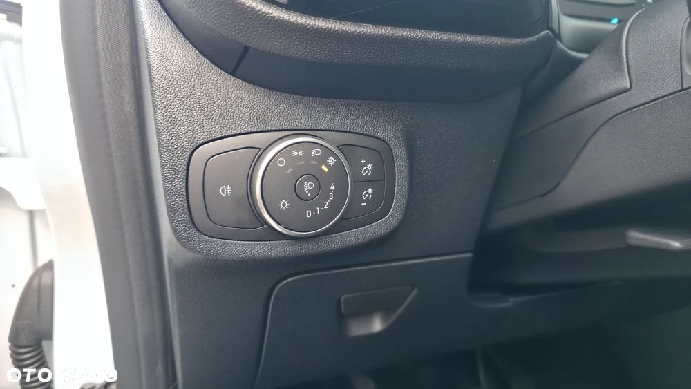 Ford Fiesta 1.1 Connected ASS - 17