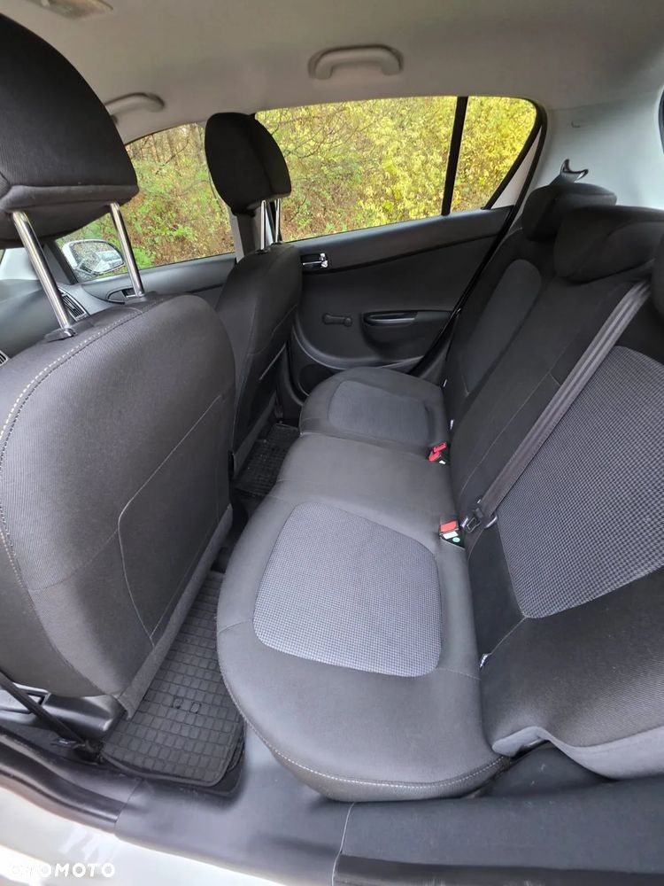 Hyundai i20 1.1 CRDi Style - 11