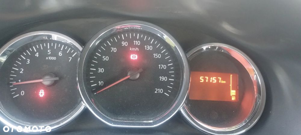 Dacia Sandero 1.2 16V Access EU6 - 6