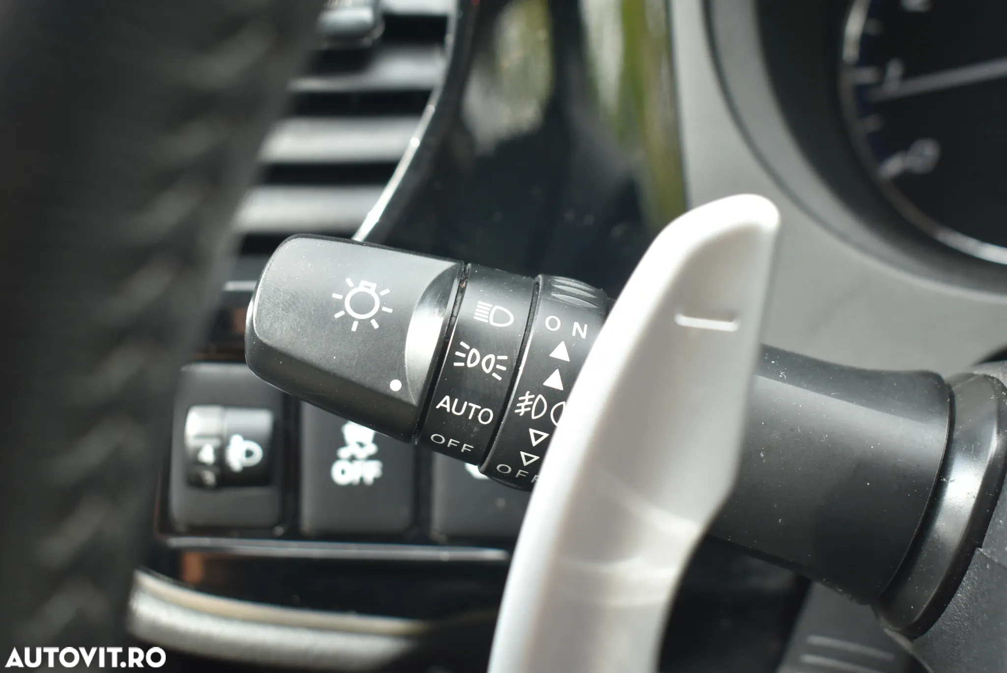 Mitsubishi Outlander 2.0L AS&G CVT Invite - 14