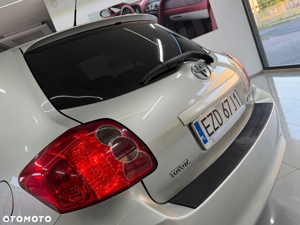 Toyota Auris 1.6 VVT-i Prestige MM - 27