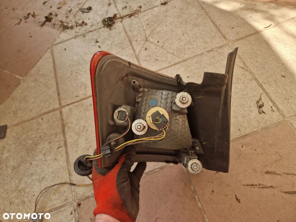 Ford Taurus Tylna Lampa 2015 - 7