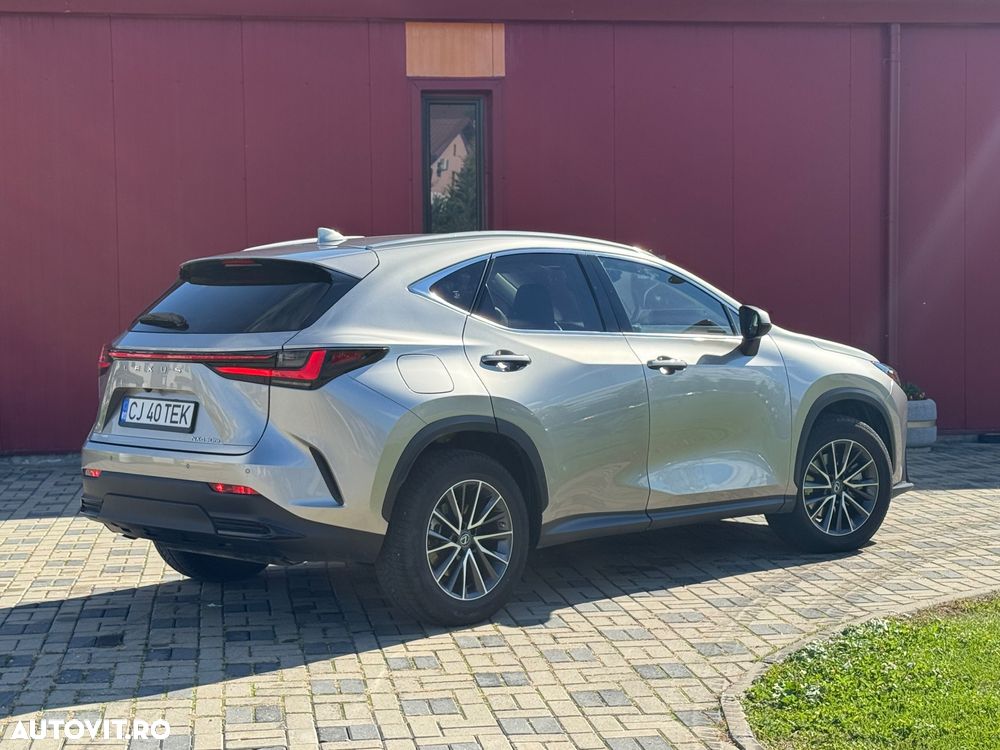 Lexus Seria NX 450h+ AWD CVT PHEV Executive - 29