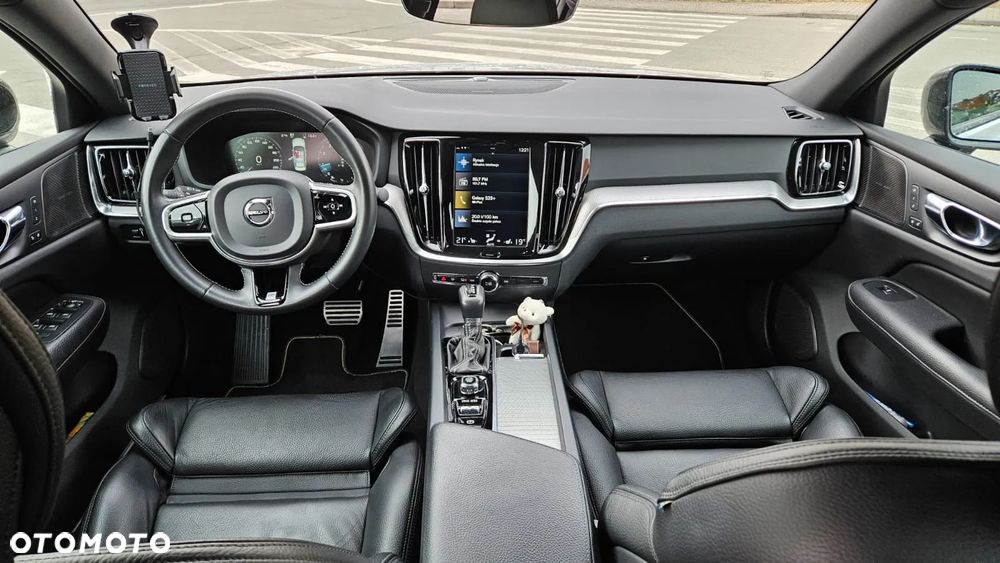 Volvo S60 T4 R-Design First Edition - 10