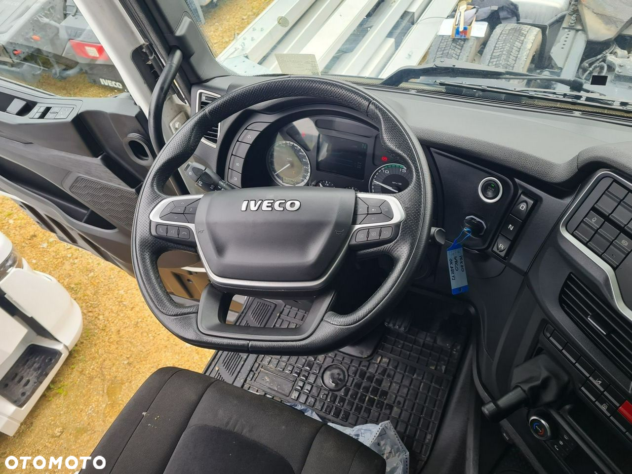 Iveco as440st - 8