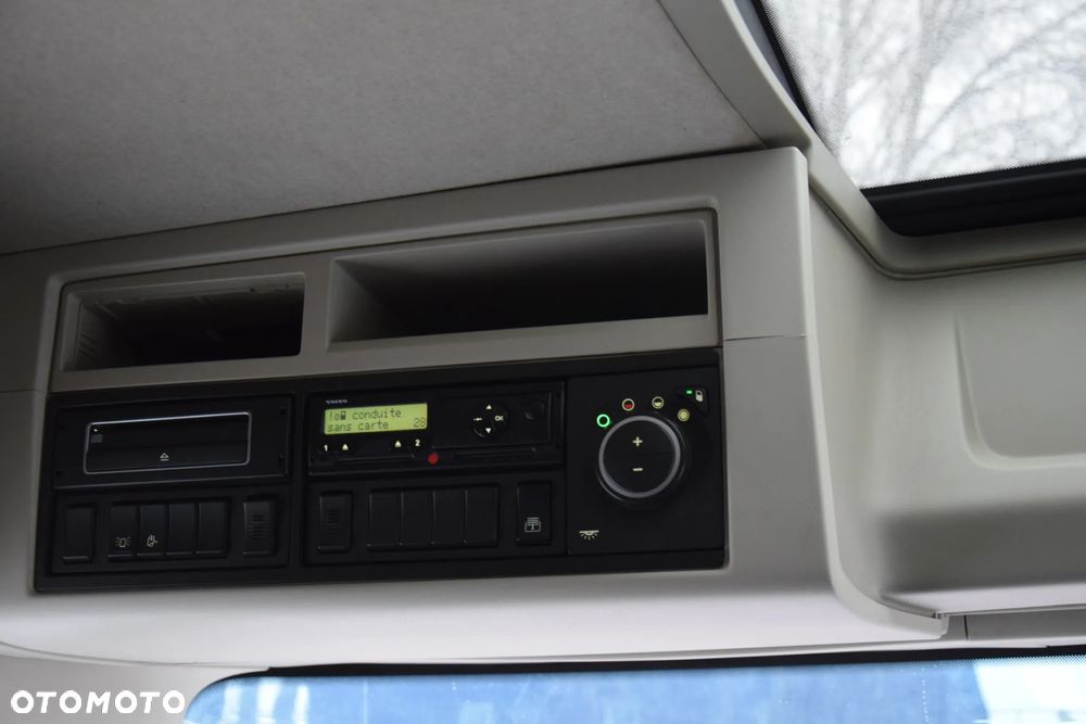 Volvo FH500 / NISKA KABINA / HYDRAULIKA / EURO 6 / ACC / LEDY / ALUFELGI / SERWISOWANY / SPROWADZONY - 36