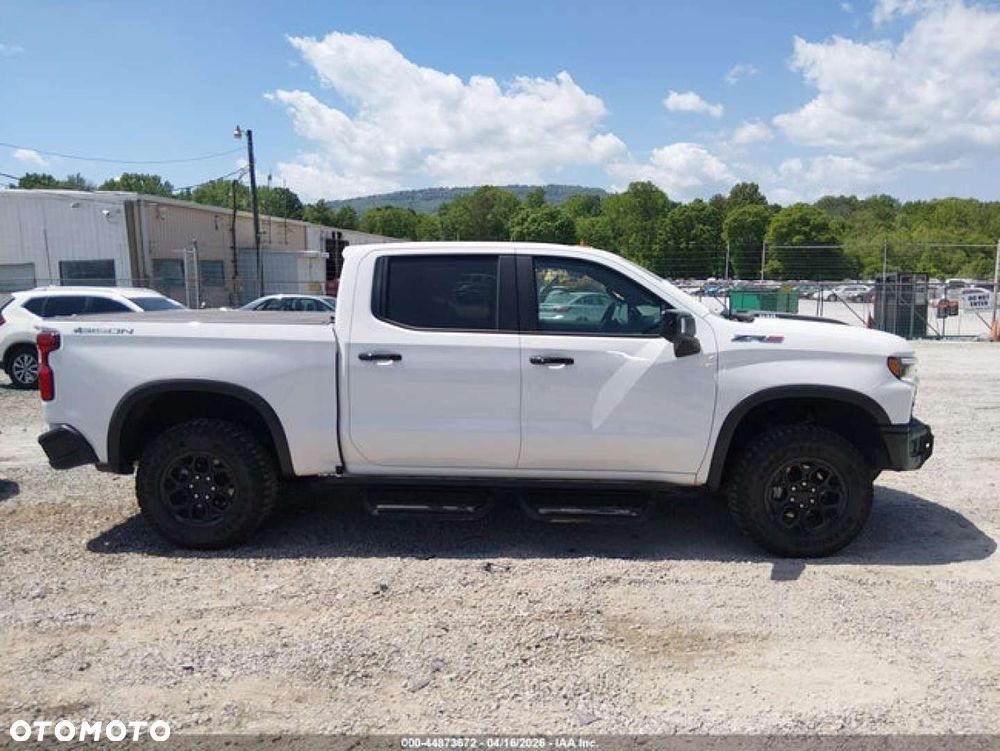 Chevrolet Silverado - 7
