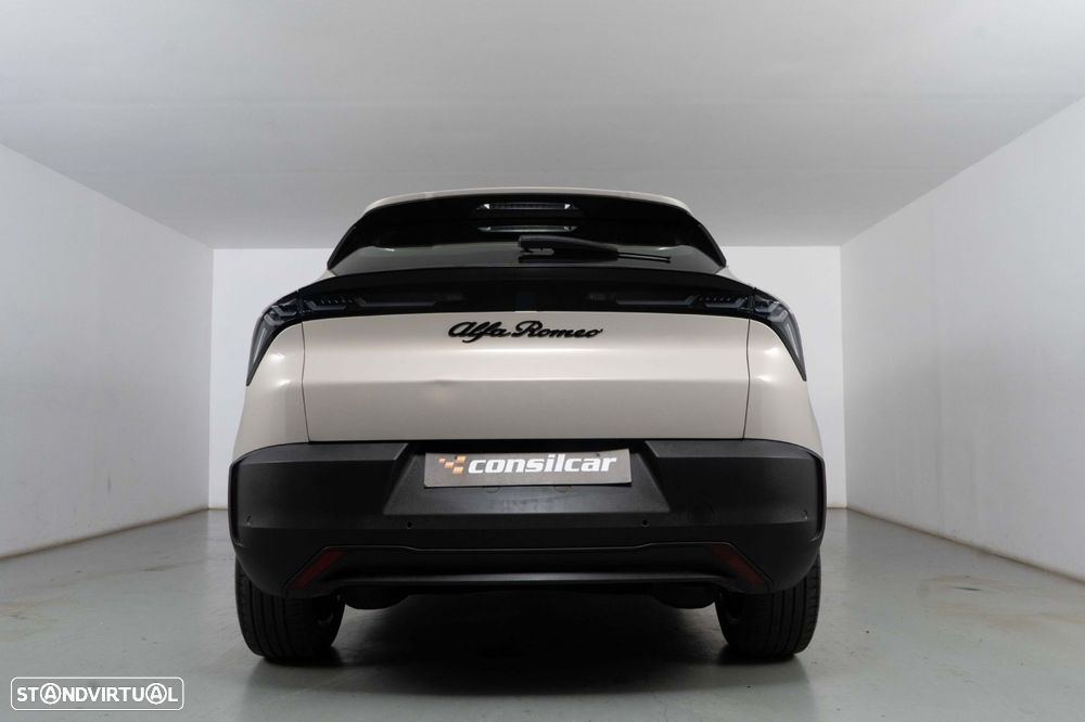 Alfa Romeo Junior 54 kWh Intensa - 5