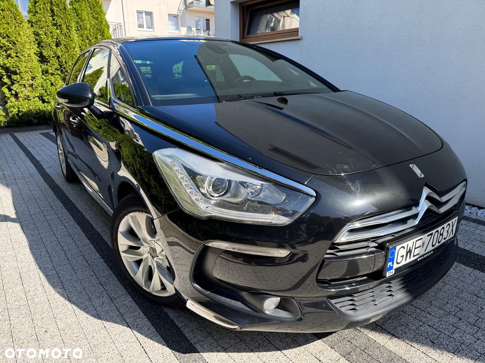 Citroën DS5 2.0 HDi Hybrid4 SoChic MCP - 2