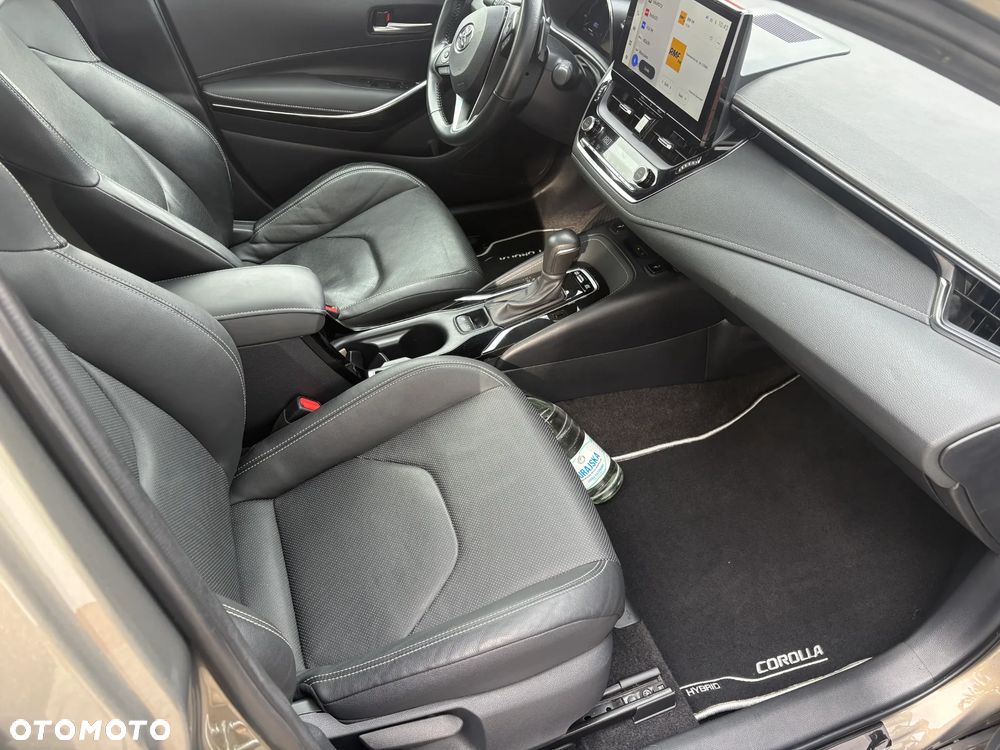 Toyota Corolla - 13