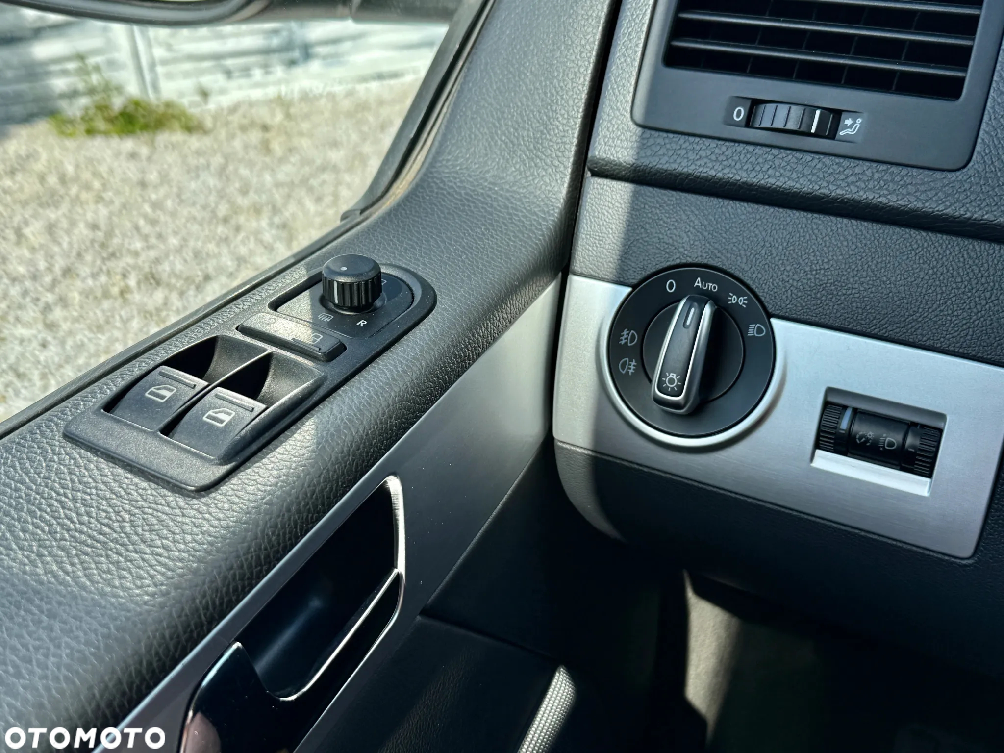 Volkswagen Multivan - 8