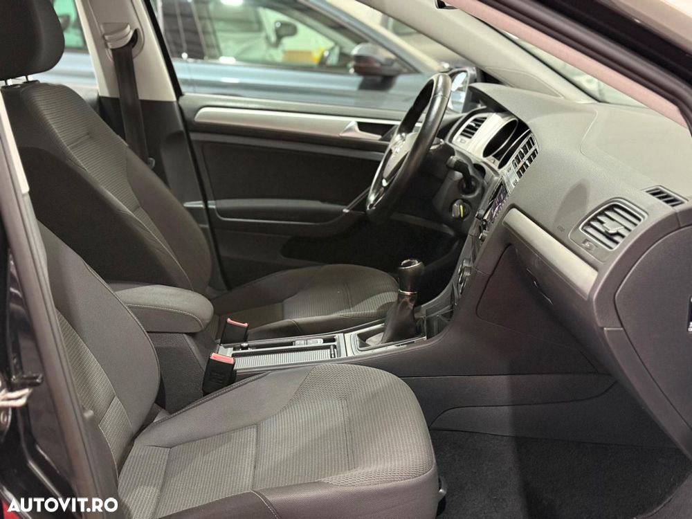 Volkswagen Golf 1.4 TSI BMT Comfortline - 16