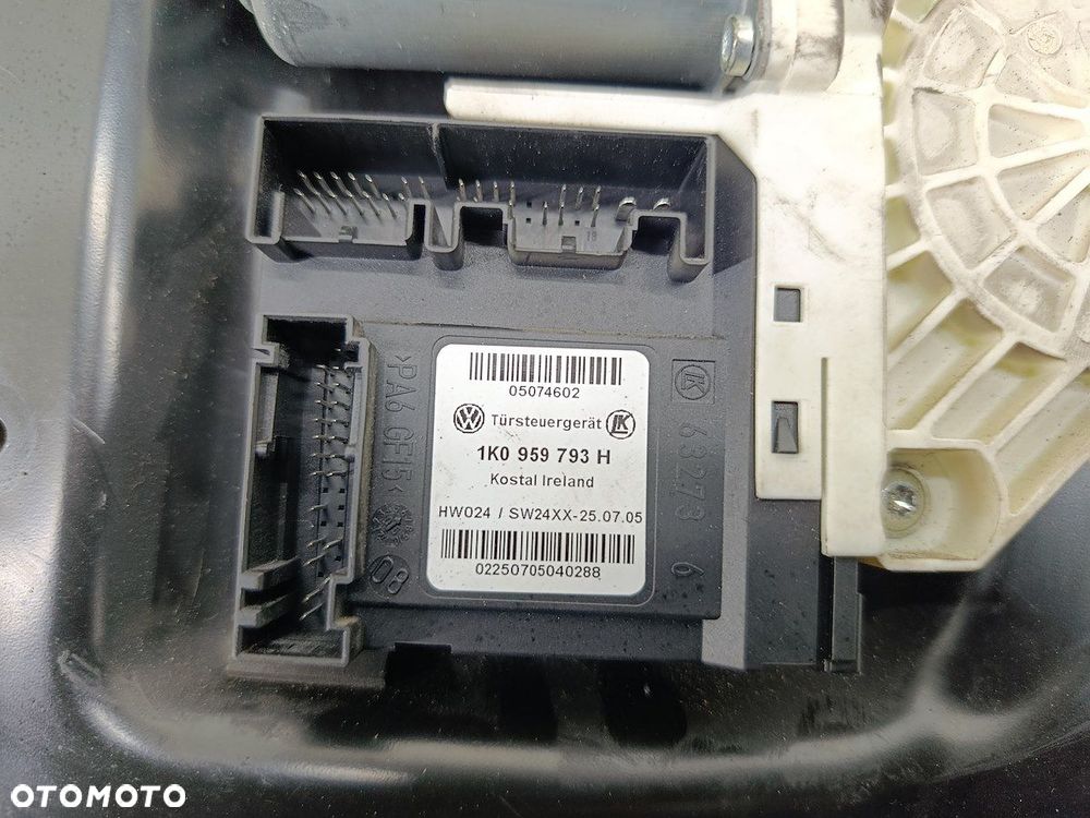 PODNOŚNIK SZYBY LEWY PRZÓD VW PASSAT B6 3C1837755F 1K0959793H 981219-107 - 3