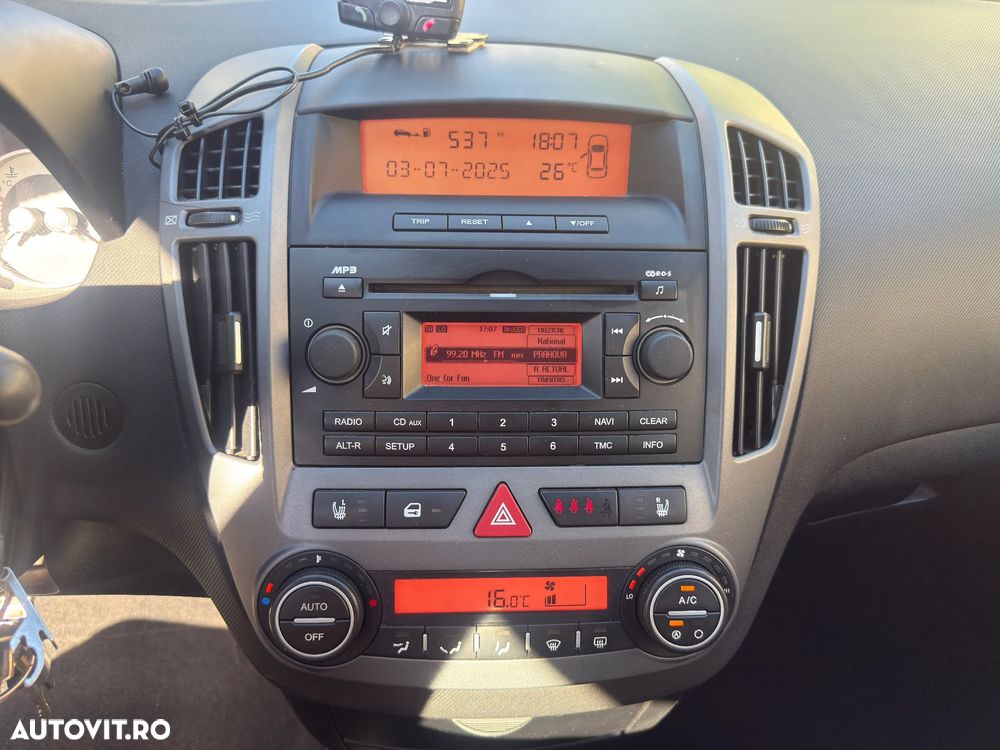 Kia Ceed 1.6 CRDi LX - 3
