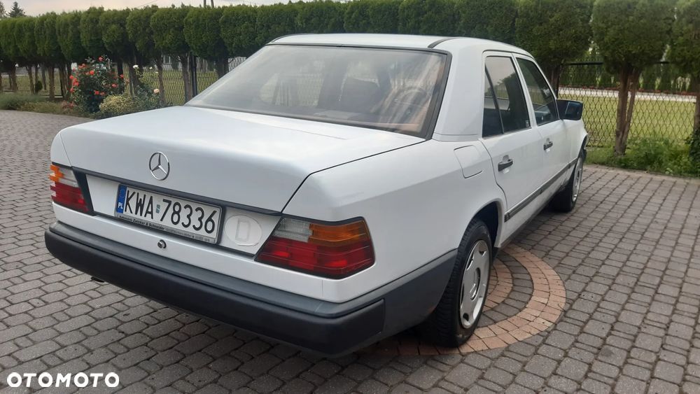 Mercedes-Benz W124 (1984-1993) - 17