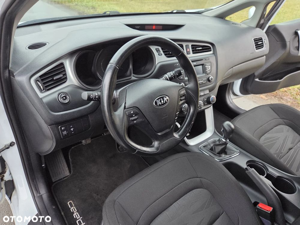Kia Ceed 1.4 CVVT Attract - 10