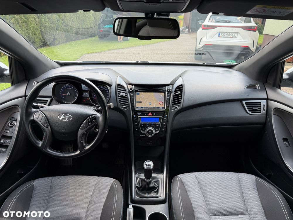 Hyundai i30 blue 1.6 GDI Passion - 15