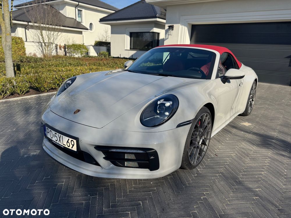 Porsche 911 Carrera 4S - 4